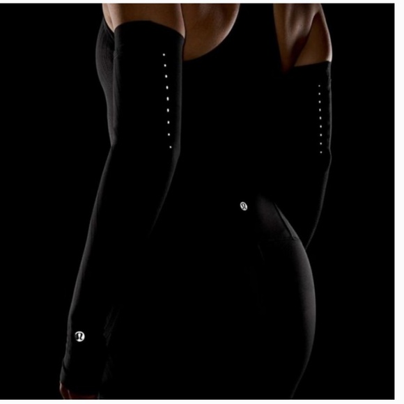 Lululemon Fast and Free Racing Sleeves - Picture 2 of 2